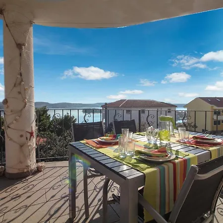 Vistamar Apartment