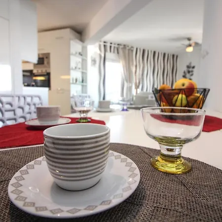 Vistamar Apartman *